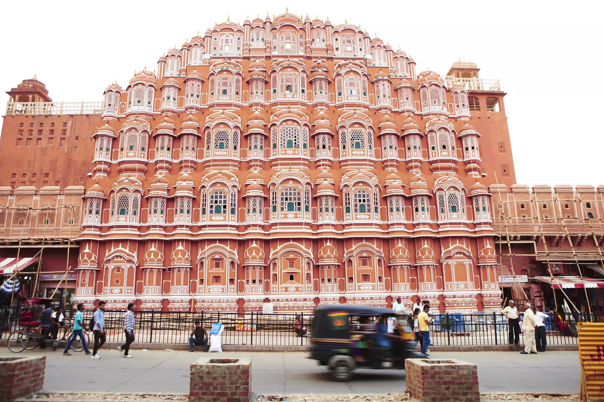 Hawa Mahal is the centerpiece of the “Pink City” © Matt Munro / Lonely Planet