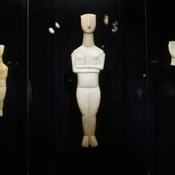 GREECE - JUNE 21: Human figures in marble, Greece. Cycladic culture, 3500-1050 BC. Athens, MoussÃ­o KikladikÃ­s TÃ©hnis (Museum Of Cycladic Art, Archaeological Museum) (Photo by DeAgostini/Getty Images)
GREECE - JUNE 21: Human figures in marble, Greece. Cycladic culture, 3500-1050 BC. Athens, Moussío Kikladikís Téhnis (Museum Of Cycladic Art, Archaeological Museum) (Photo by DeAgostini/Getty Images)
577736915
no people, horizontal, indoors, day, three objects, human representation, ancient civilization, ancient, art and craft, statue, carving, antiquities, bc, marble, greece, cycladic culture