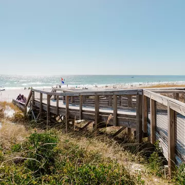 Stretch your vacation budget in Florida with these money-saving tips © Jacqueline Anders / Getty Images