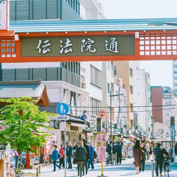 The gate at Denbōin-dori, a shopping street near Sensō-ji in Tokyo. Rintaro Kanemoto for Lonely Planet