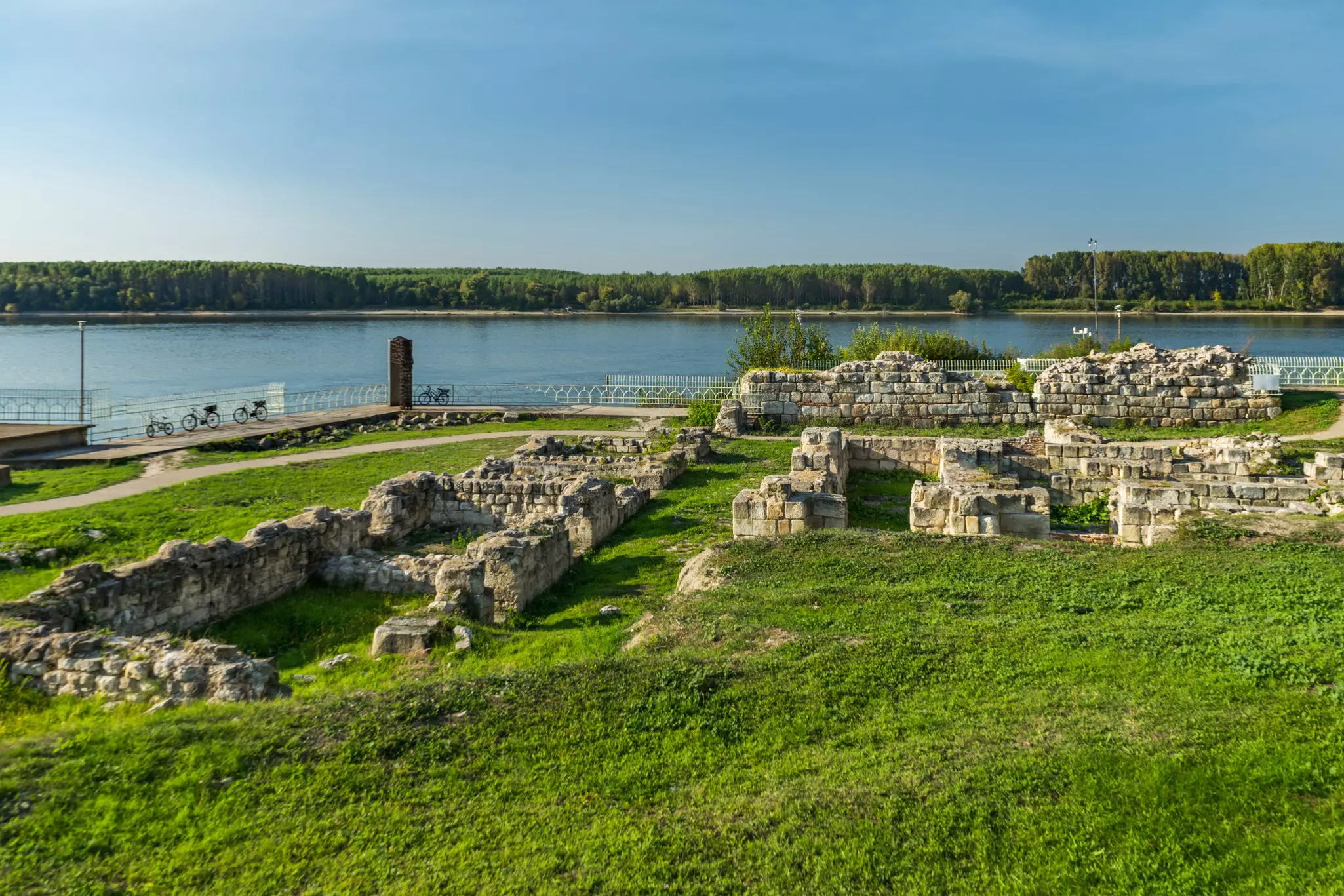 The ruins of Durostorum in Bulgaria overlook the Danube near Silistra © OmiStudio / Shutterstock