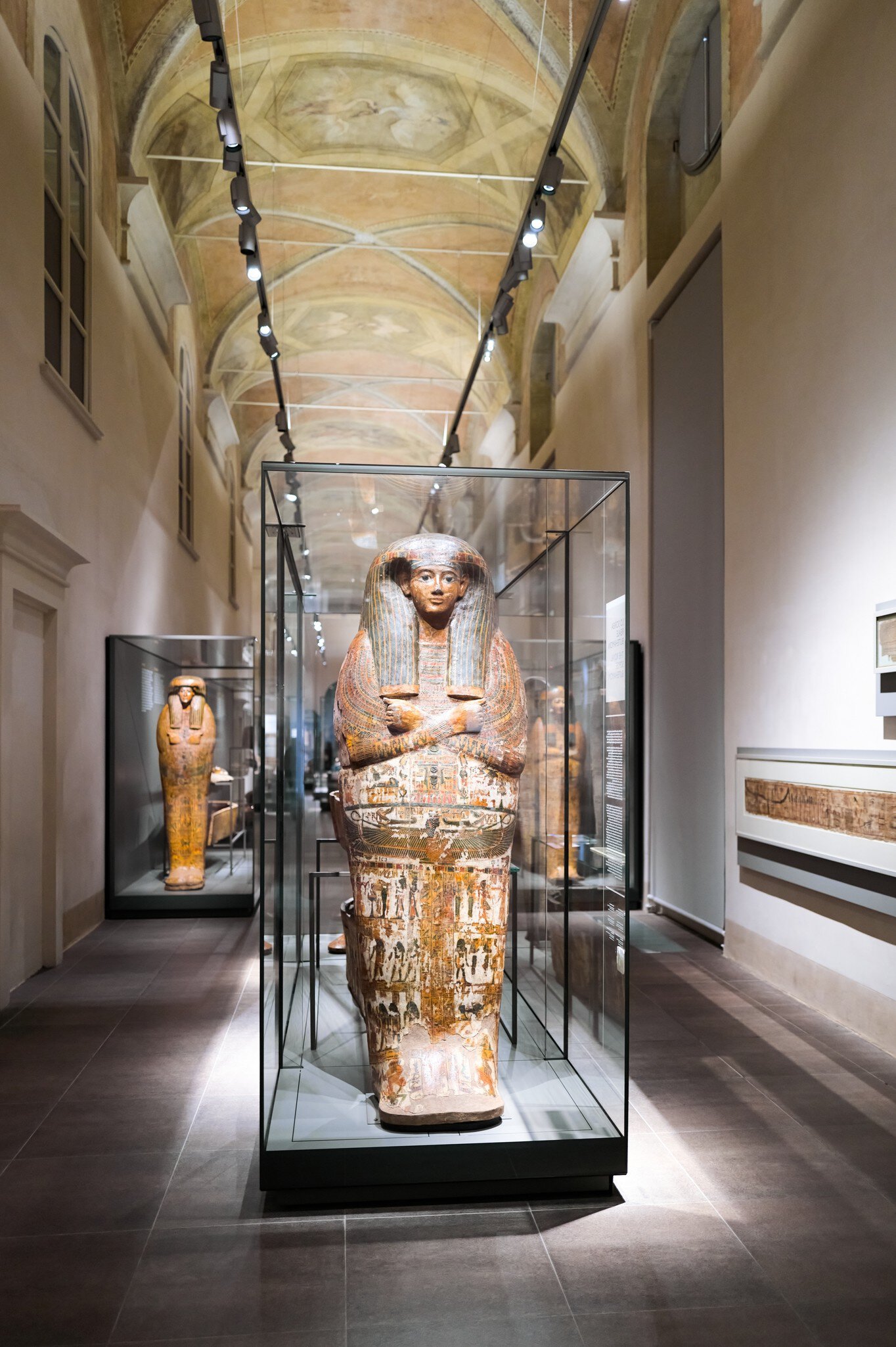 Views of the treasures of ancient Egypt, of the most important museum in the world after that of Cairo.