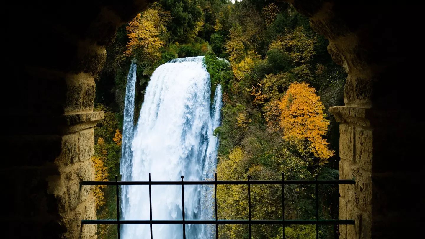 Whether you want to be high in the sky or deep below ground, getting your feet wet in the aquatic environments or climbing the peaks, Umbria’s unspoiled beauty provides options for all travelers © Getty Images