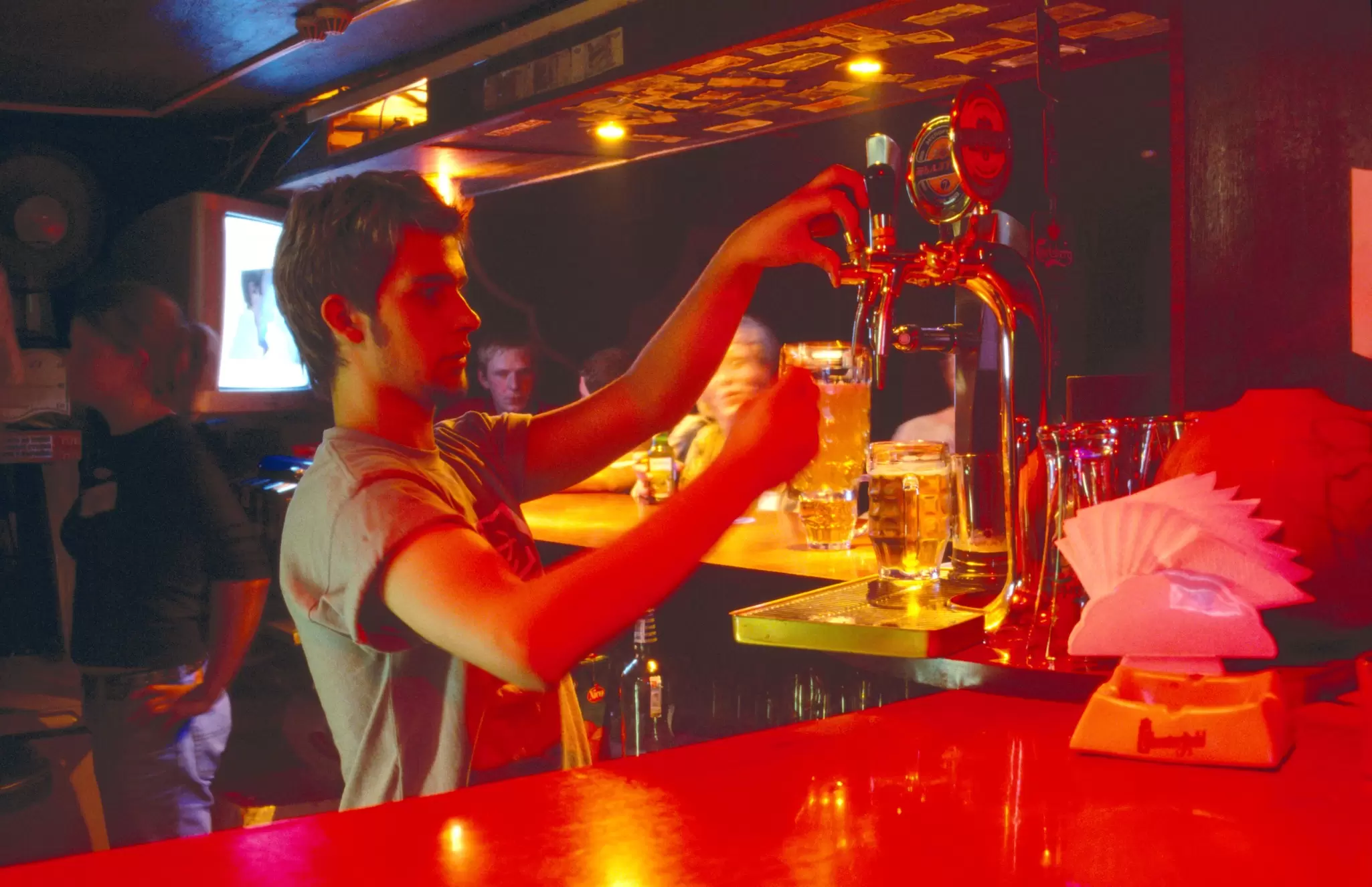 Many tap rooms, microbreweries and bars serve Russian-brewed beers. Jonathan Smith / Lonely Planet