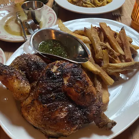 Upstate New York- Chamidae Ford