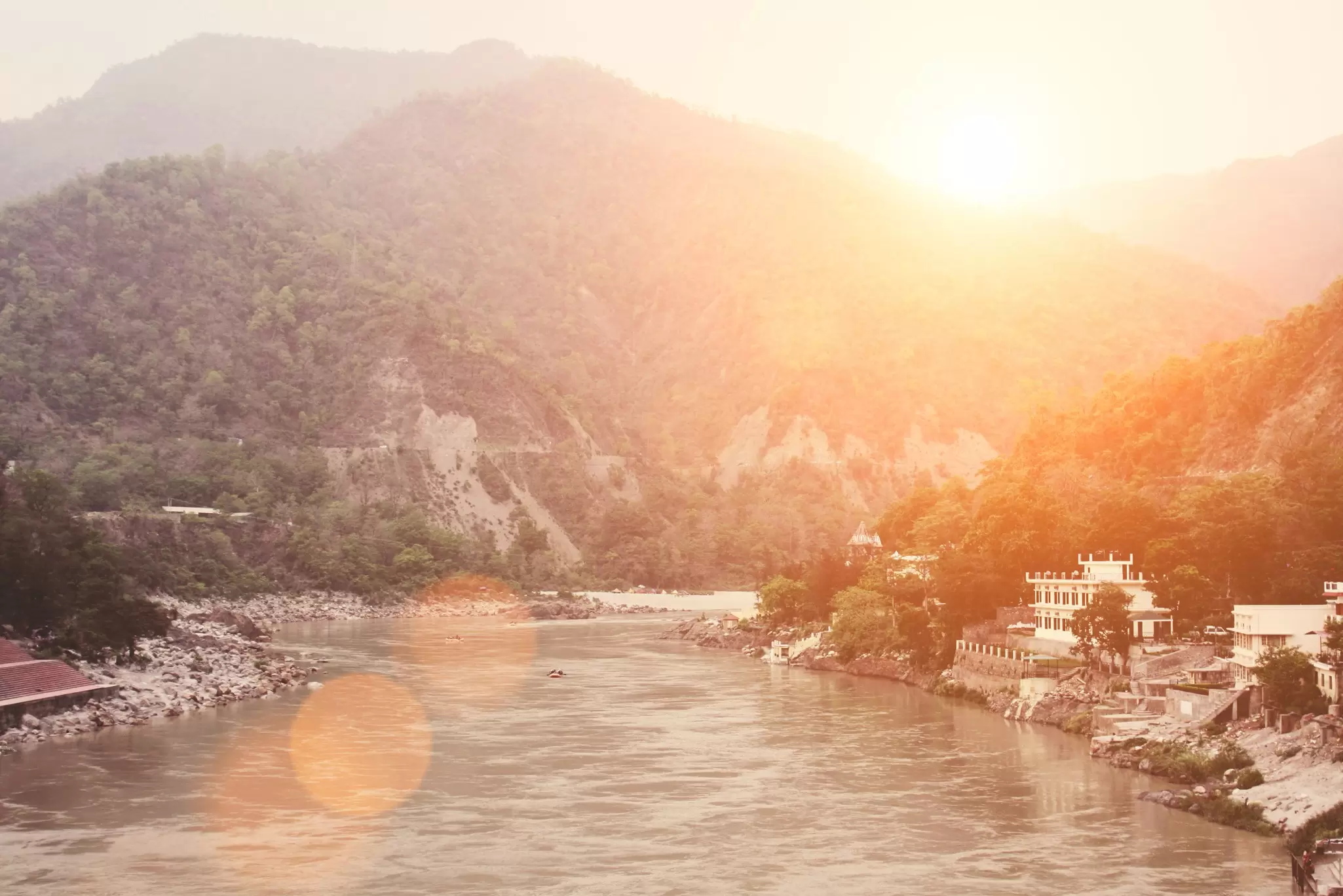 517839470
60595; India; Indian Subcontinent; Outdoors; Asia; Horizontal; No People; Rishikesh; River; Uttarakhand; Ganges River; Lens Flare; Photography; Sunset; City; Himalayas; Mountain; Rafting;
India, Rishikesh city