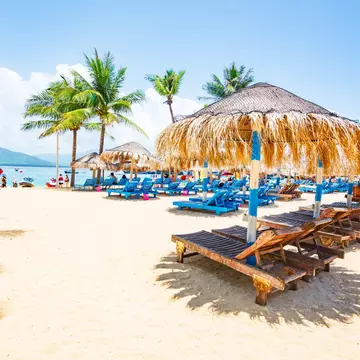 Wuzhizhou Island in Sanya, Hainan. maple90/Shutterstock