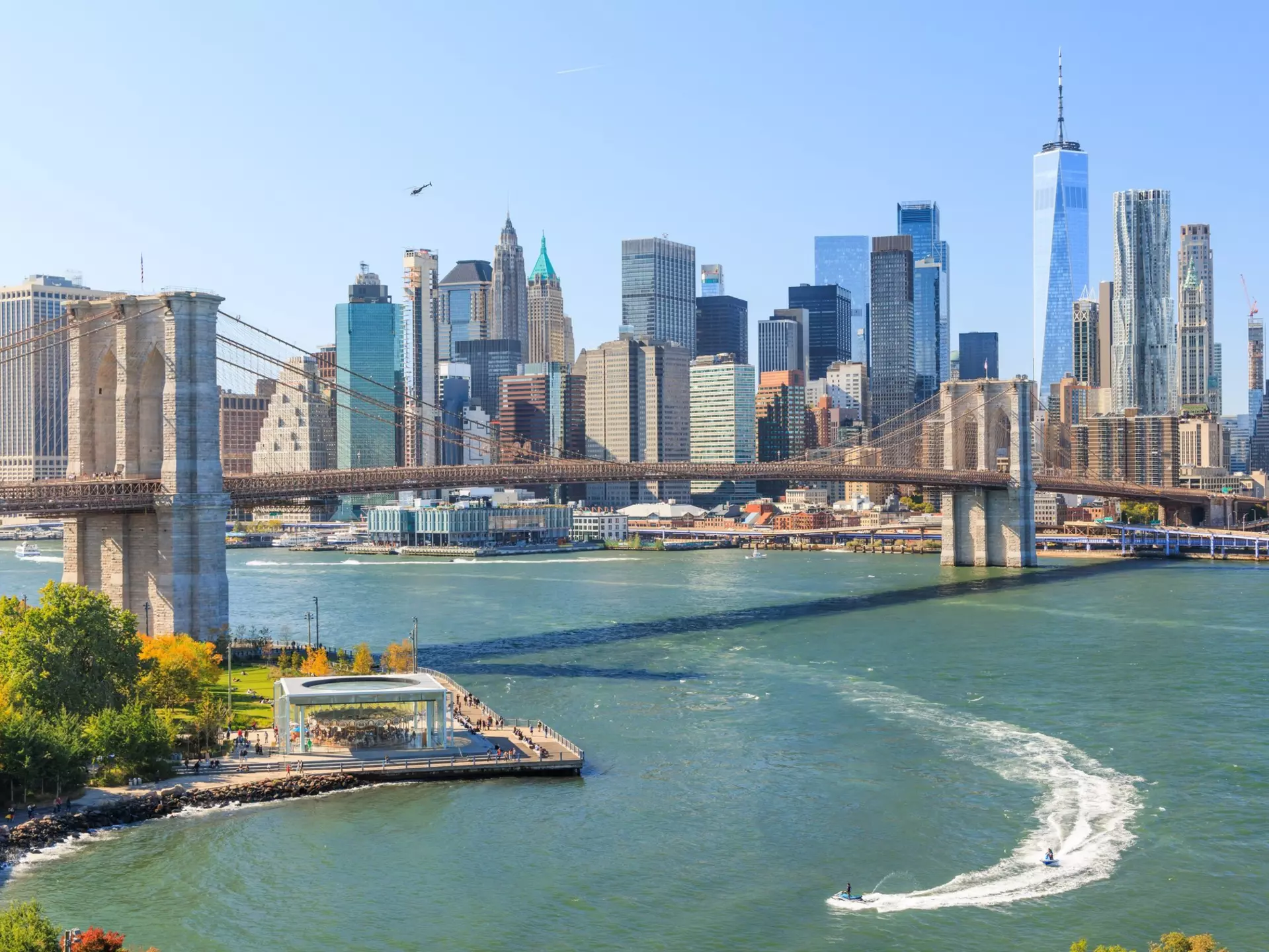 New York City skyline at the Brooklyn Bridge. 