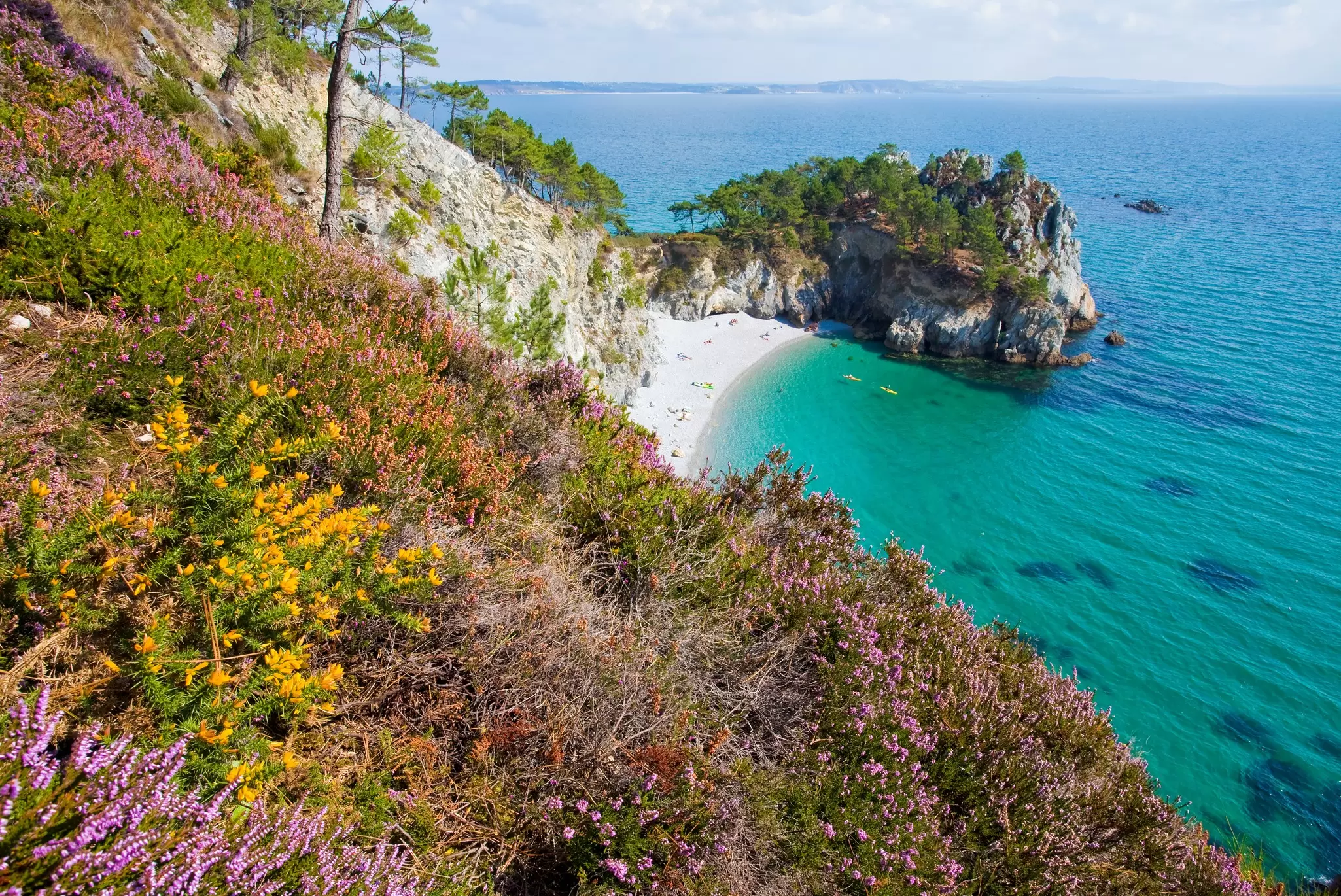 Plage de l’Île Vierge is a renowned beauty that isn't easy to access without a boat © andre quinou / Shutterstock