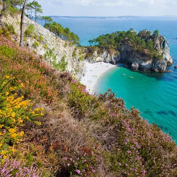 Plage de l’Île Vierge is a renowned beauty that isn't easy to access without a boat © andre quinou / Shutterstock