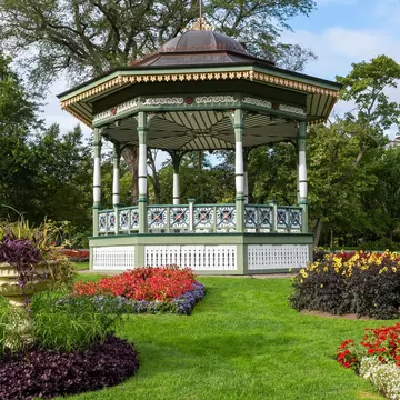 Halifax Public Gardens with the victorian kiosk built in 1836, Nova-Scotia, Canada  License Type: media  Download Time: 2024-02-20T00:43:03.000Z  User: hannahblackie10  Is Editorial: No  purchase_order:   