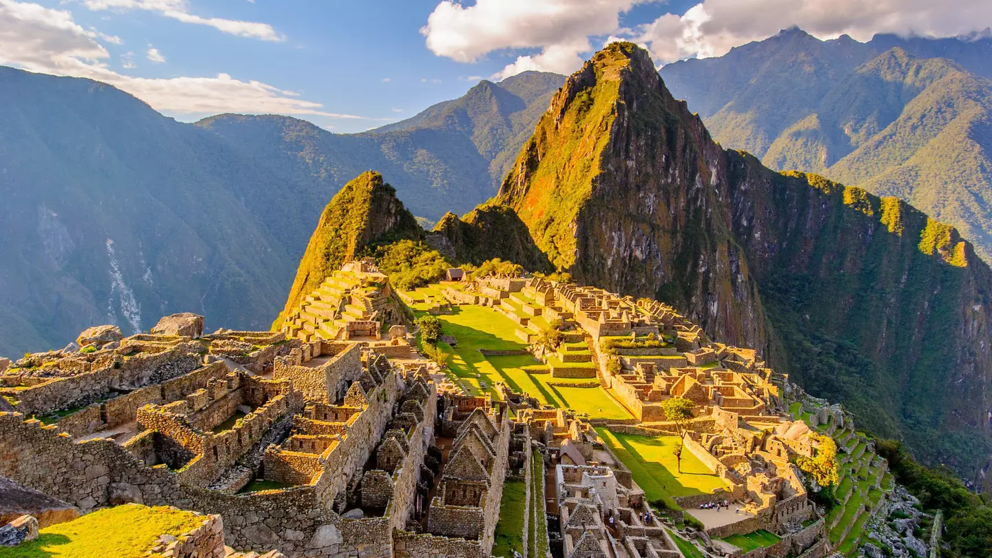 The afternoon sun bathing Machu Picchu in a warm light ©Anton_Ivanov/Shutterstock