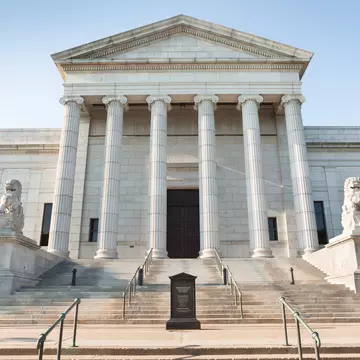 Exterior view of the Minneapolis Institute of Art in Minneapolis, Minnesota