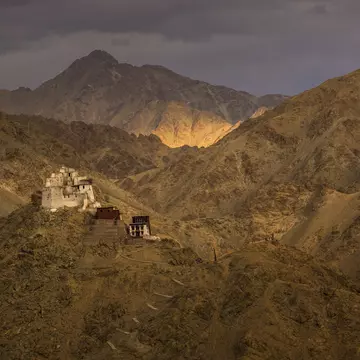 Leh palace with nice mountain range