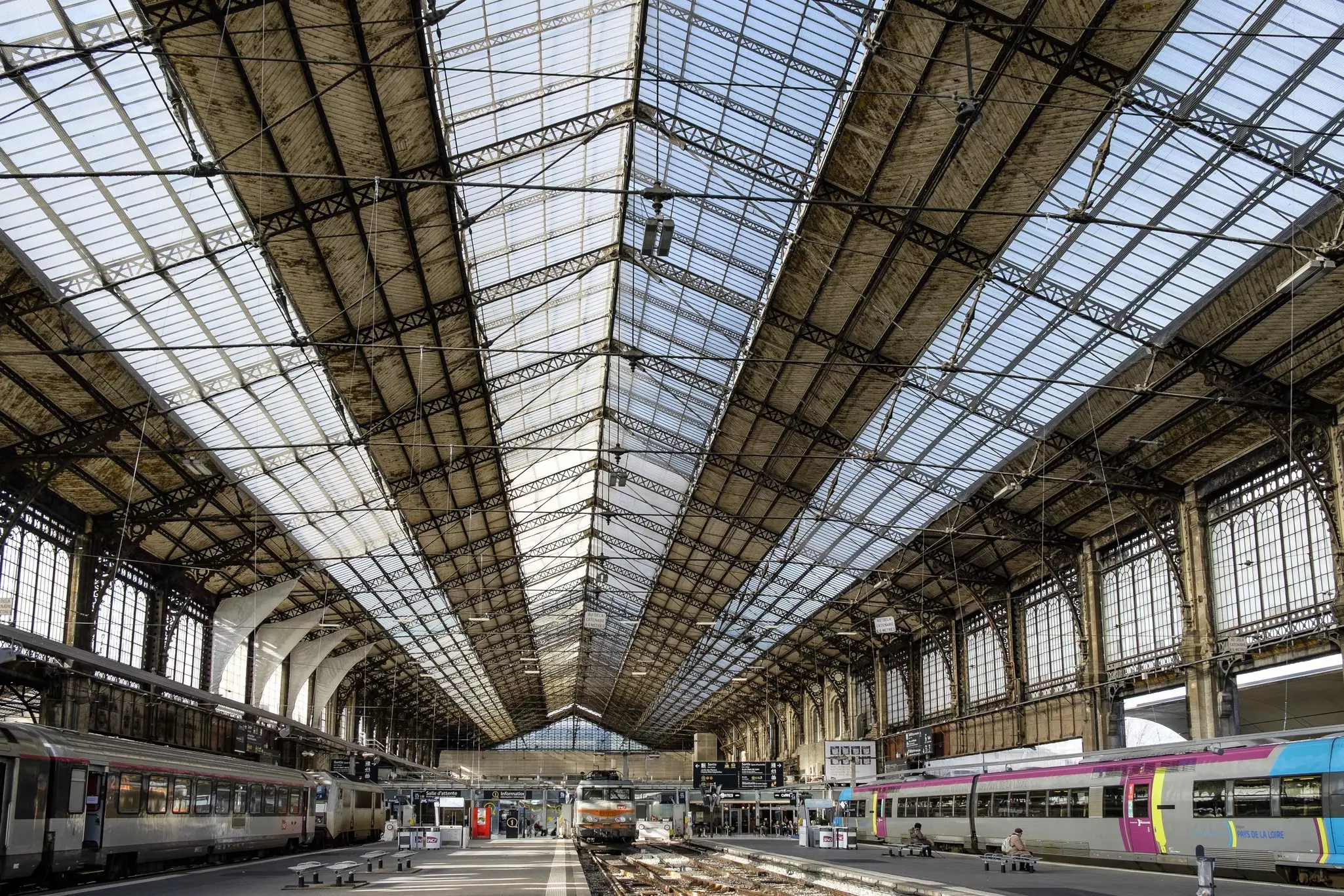 Overnight services south depart from Paris’ atmospheric Gare d’Austerlitz © Hervé Champollion / Gamma-Rapho via Getty Images