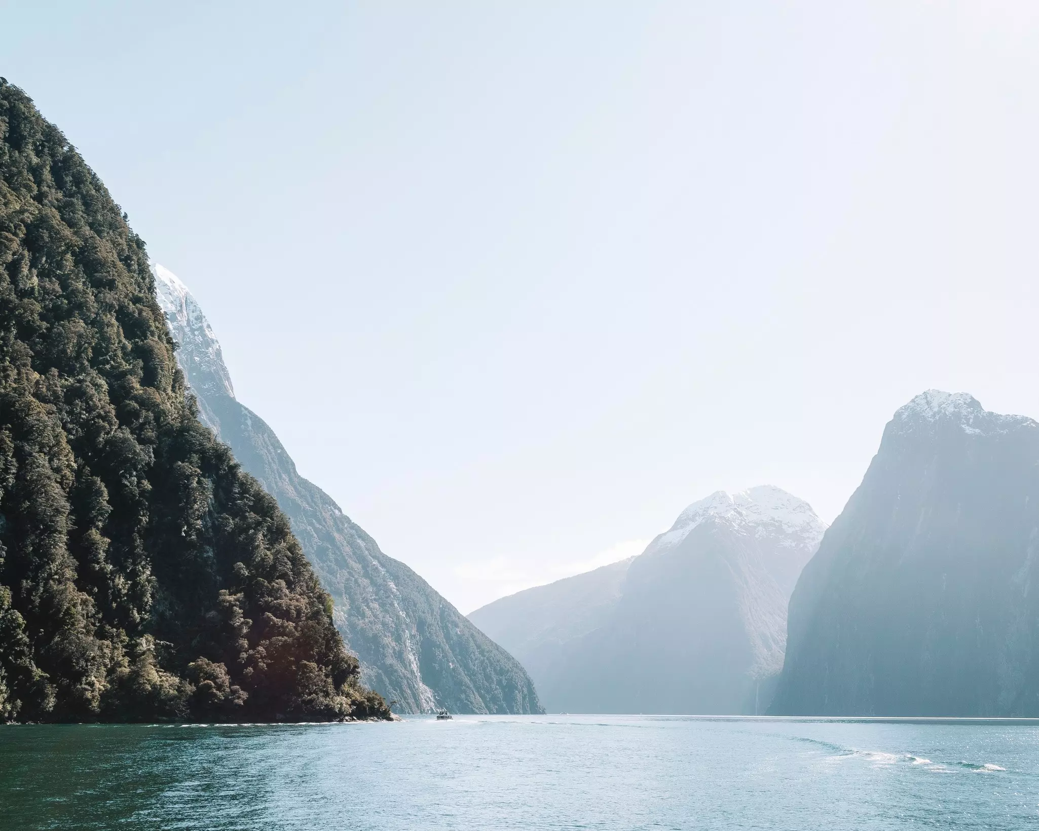 Piopiotahi/Milford Sound Viewpoint in New Zealand, Fiordland National Park Mountains, New Zealand Sound, South Island New Zealand.
