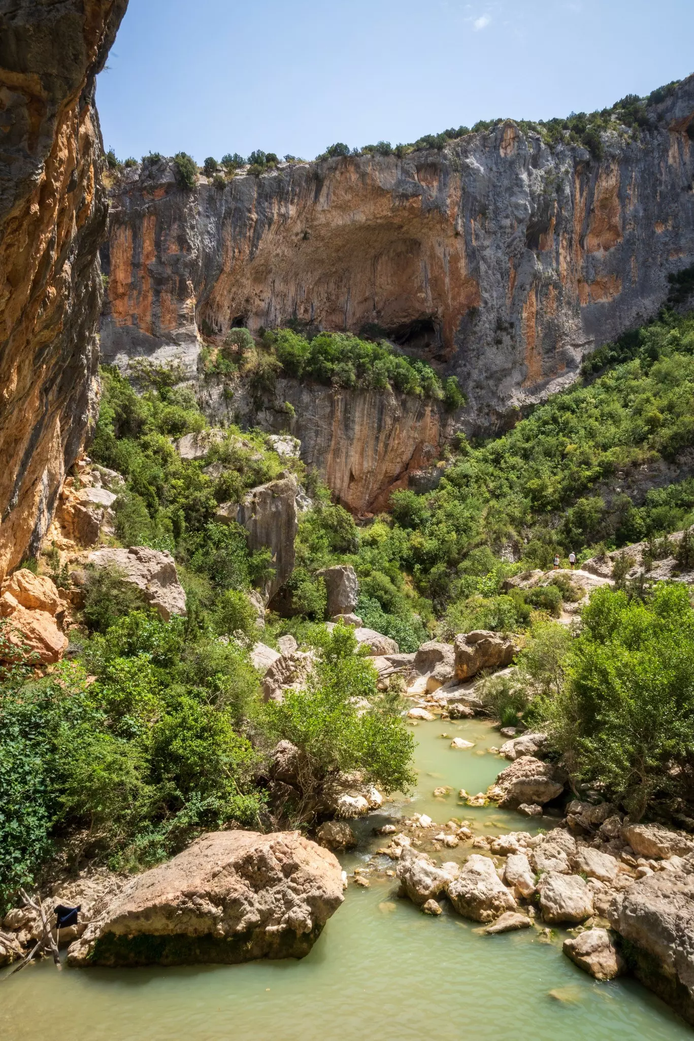 The dramatic cliffside walk along the Valle de Agaete © Gran Canaria Natural and Active