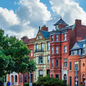 Architecture at Logan Circle. Jon Bilous/Shutterstock