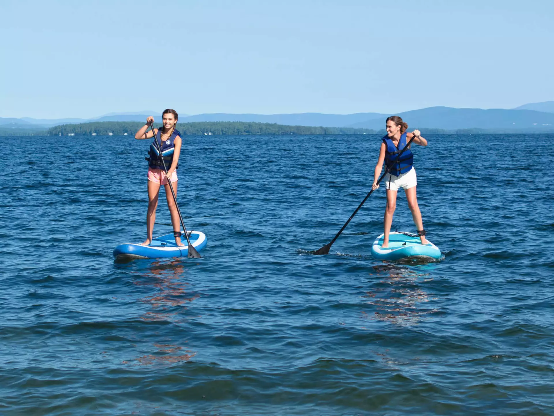 default
Paddle boarding on Lake Winnipesaukee
