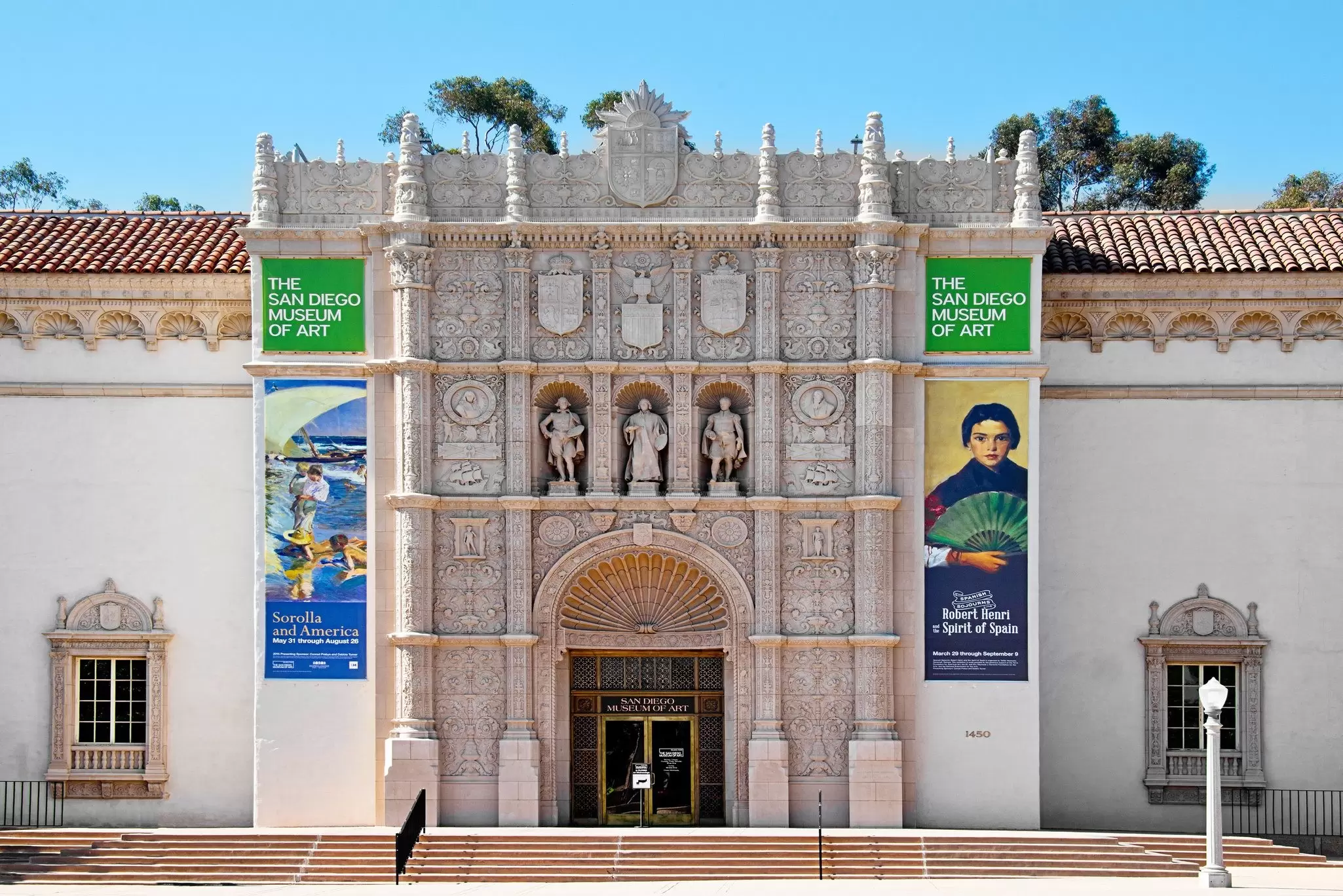 Front entrance to the San Diego Museum of Art, located in Balboa Park in San Diego.