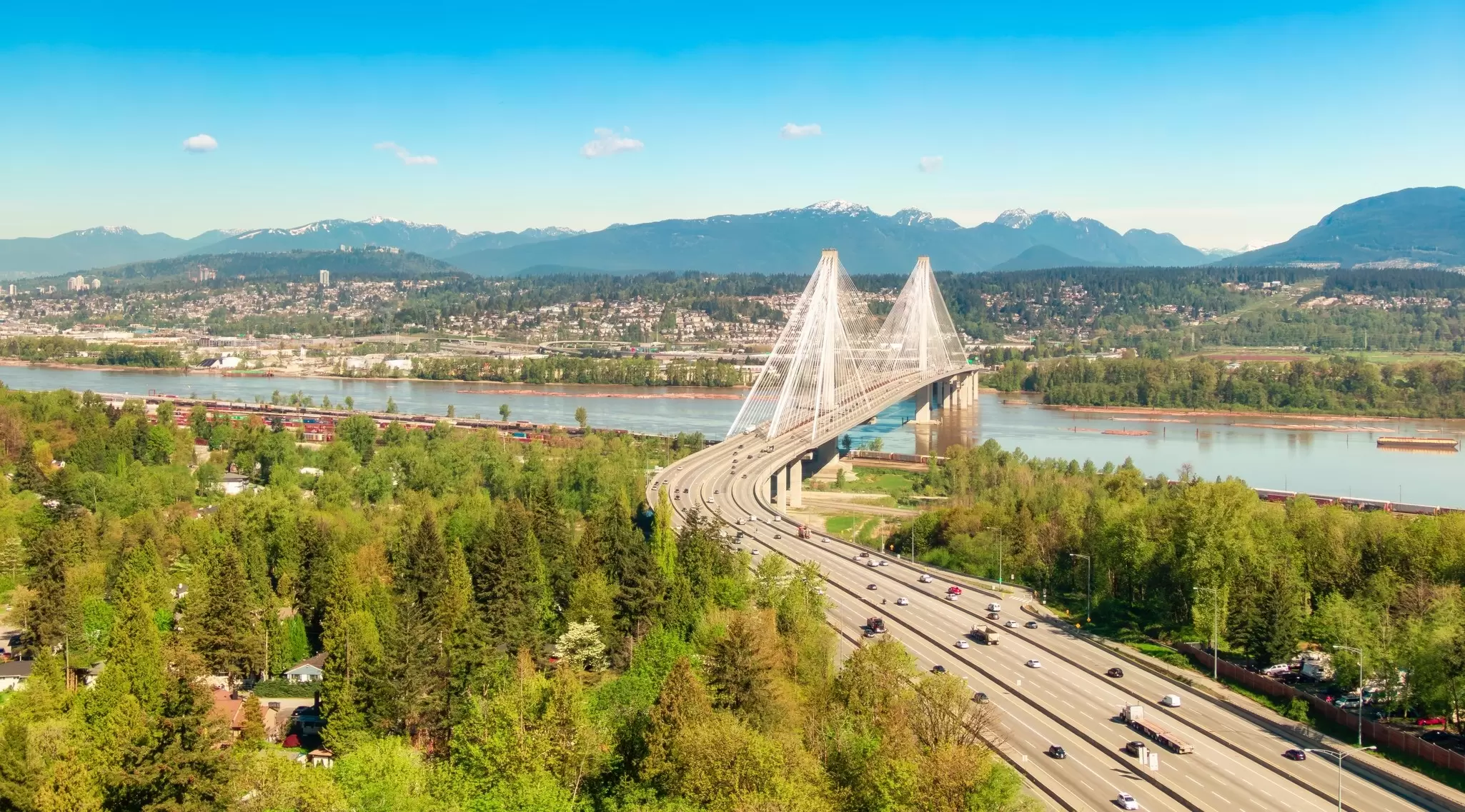 Port Mann Bridge on the Trans-Canada Highway (Hwy 1), Vancouver. EB Adventure Photography/Shutterstock