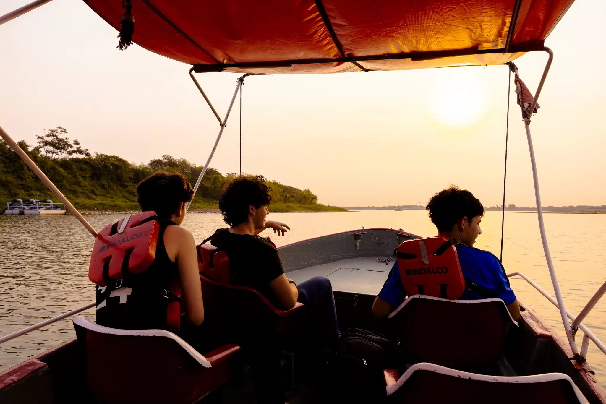 A boat ride on the Paraguay River, Asunción. María Magdalena Arréllaga for Lonely Planet