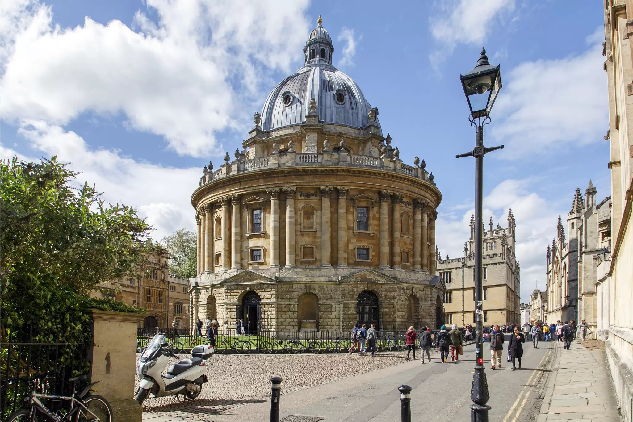 Street view of the Radcliffe Camera in Oxford, part of the Bodleian Library complex at Oxford University.