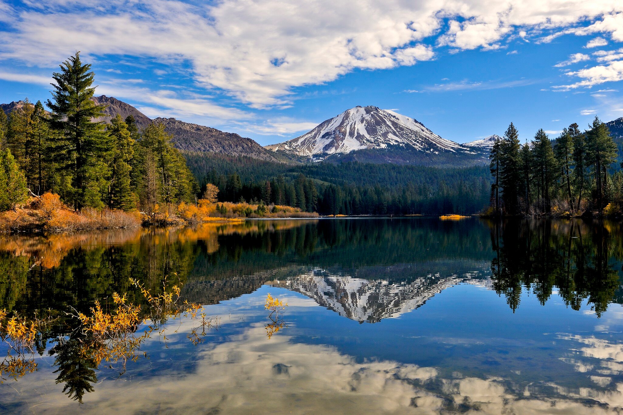 Manzanita Lake and Lassen Peak, Lassen Volcanic National Park