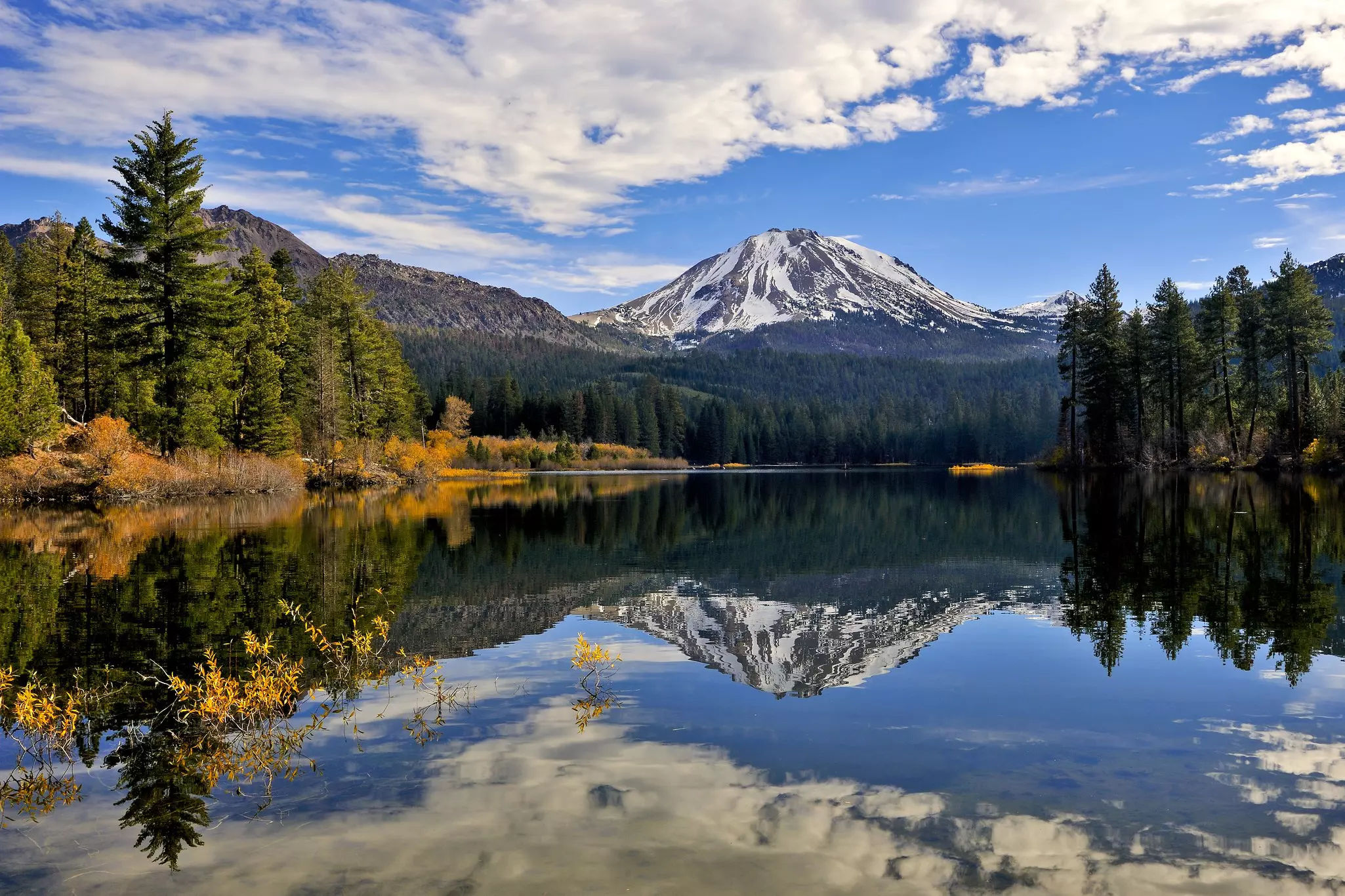 Manzanita Lake and Lassen Peak, Lassen Volcanic National Park