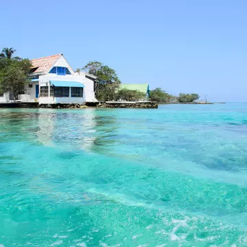 Waterffont house on Islas del Rosario