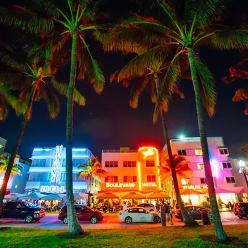 At the end of your 1600-mile jaunt down the East Coast lies Miami’s uber-stylish South Beach © Alexander Spatari / Getty Images