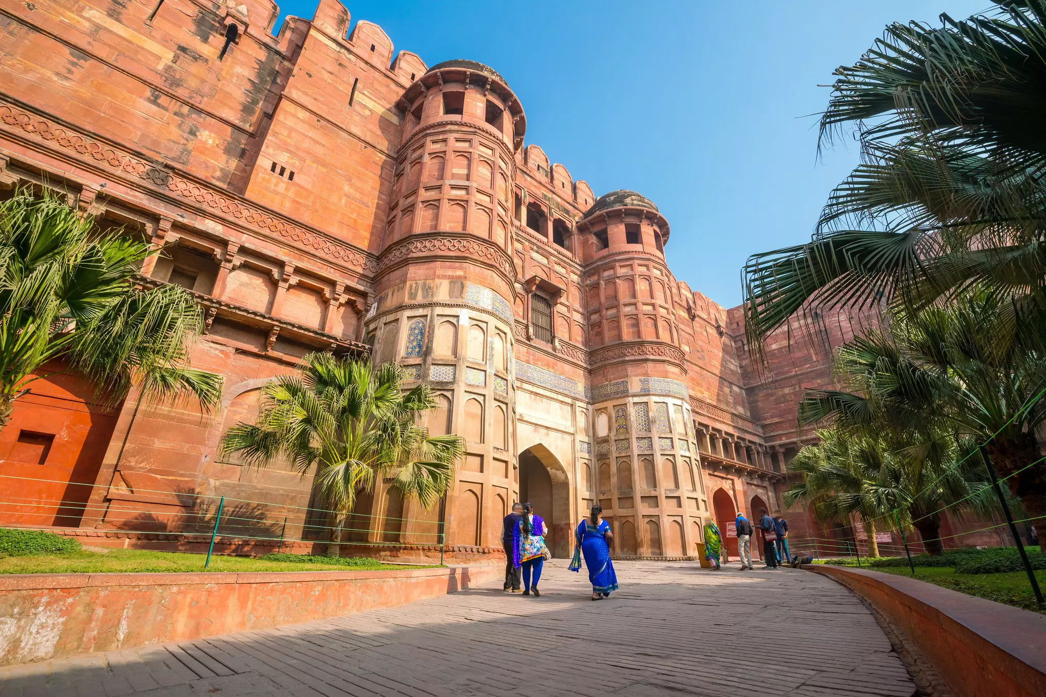 Don't miss the view of the Taj Mahal from Agra Fort © f11photo / Shutterstock