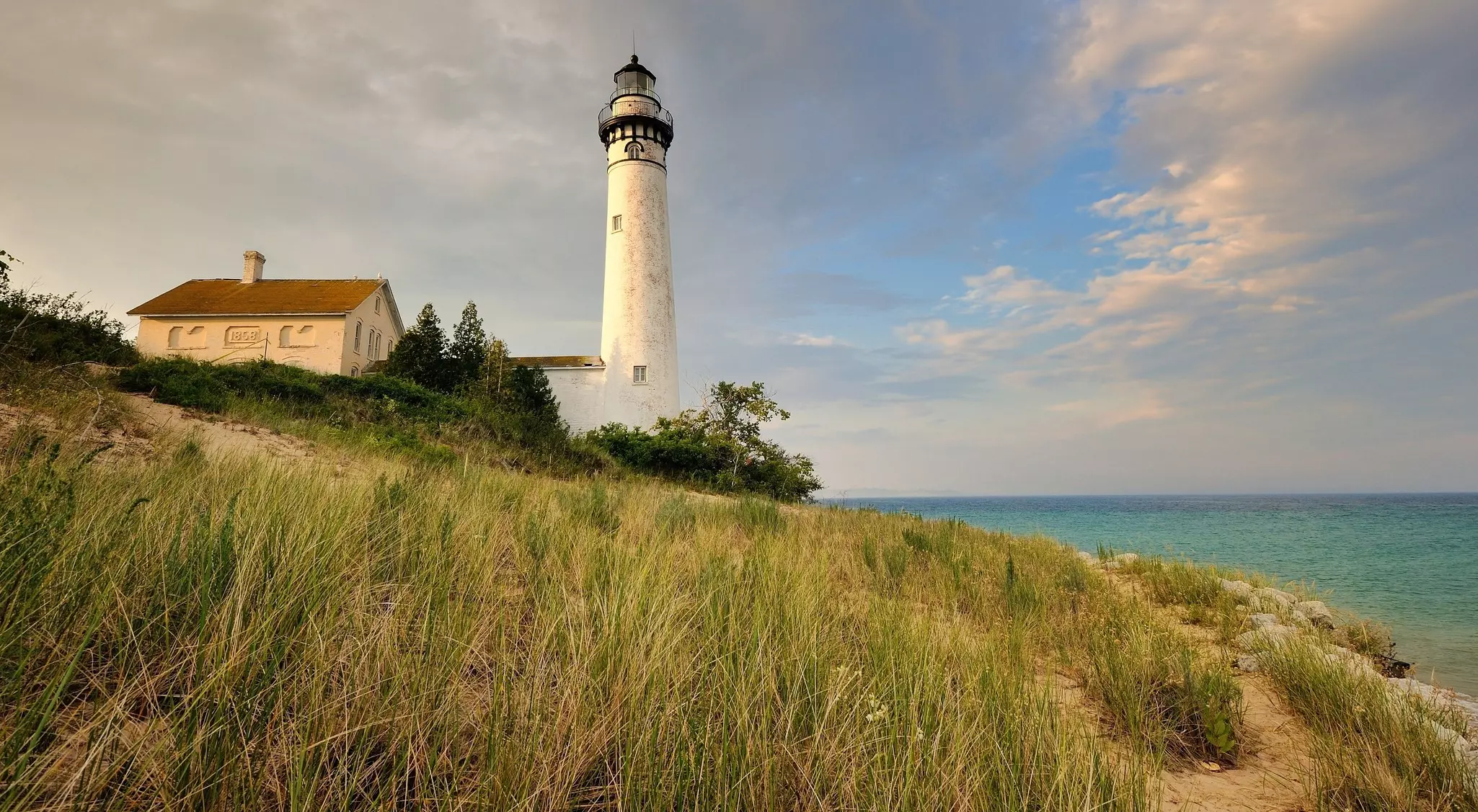 South Manitou Island Lighthouse at Sleeping Bear Dunes National Lakeshore, Michigan, USA overlooking the sea