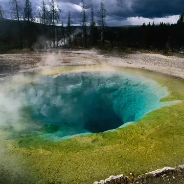 The incredible sight of Morning Glory Pool is definitely worth a detour © Carol Polich / Lonely Planet