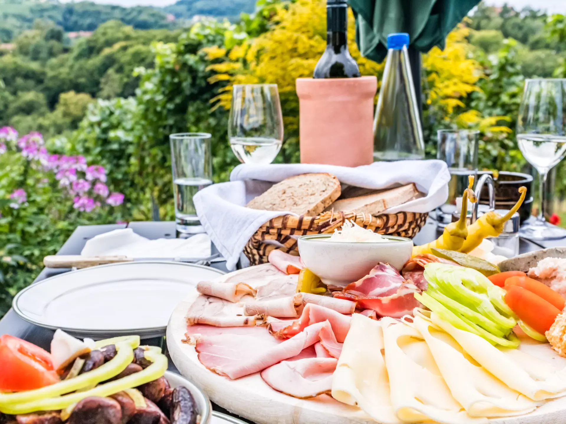 From meat-heavy meals such as Brettljause (pictured) to experimental cuisine in top restaurants, Austria's cuisine has come a long way © photoflorenzo / Getty Images