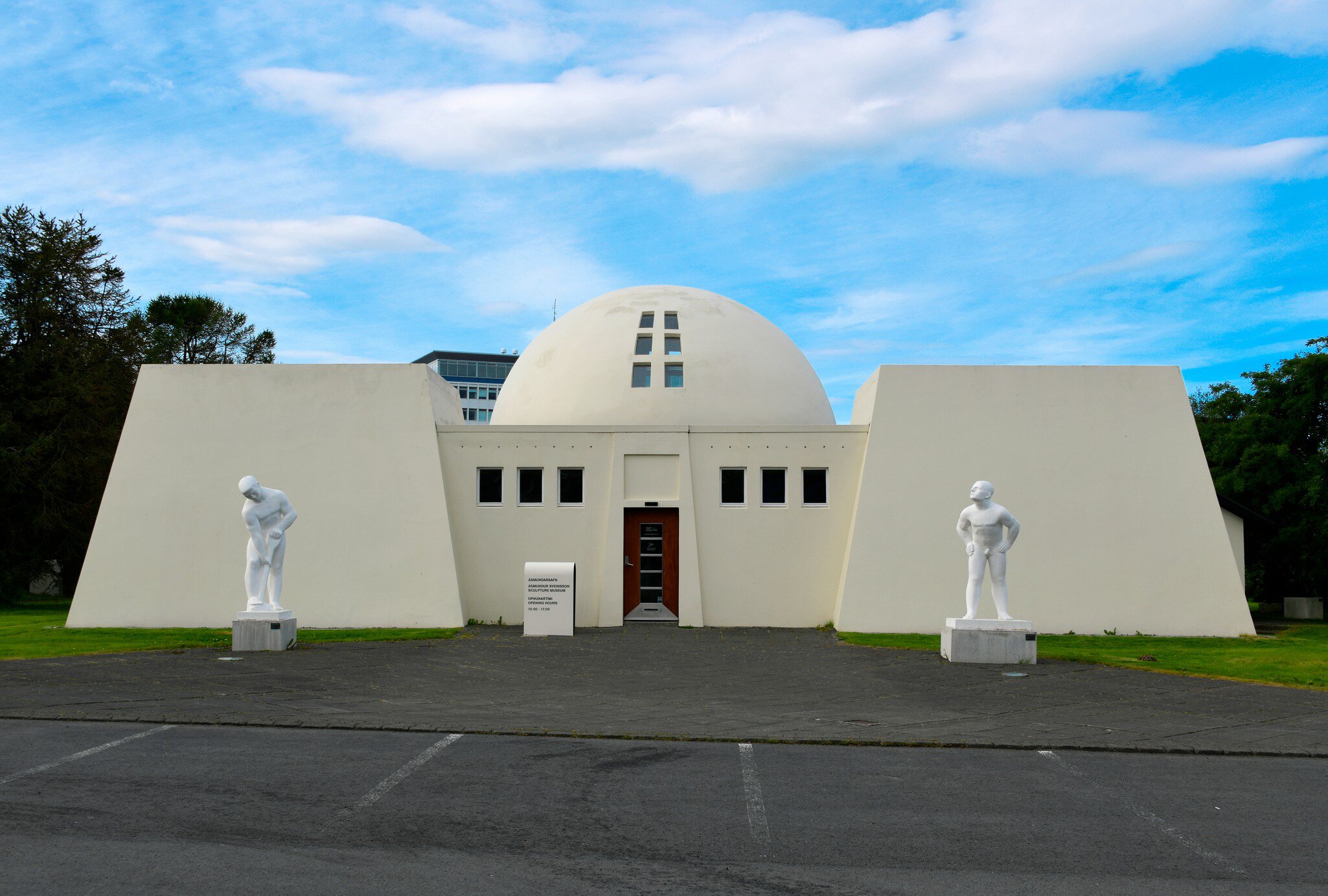 GettyImages-1791643222.jpg
Ásmundarsafn Sveinsson Sculpture Museum - Reykjavík Art Museum - façade and dome, Reykjavík, Iceland