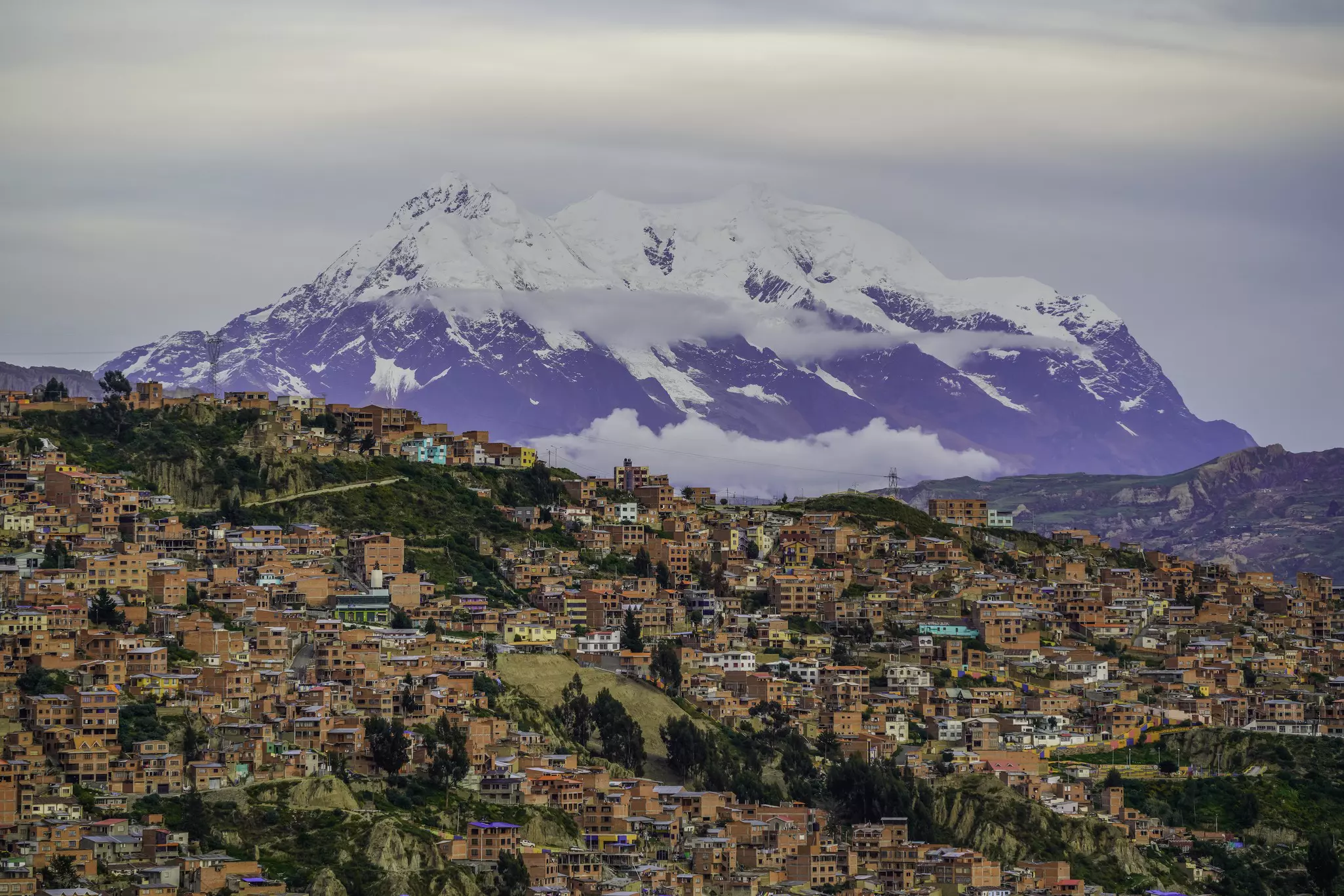 Cityscape of La Paz with Illimani Mountain rising in the background, Bolivia
1218426741