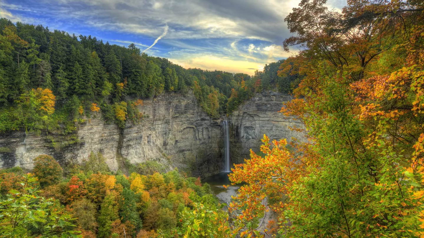 Autumn Scene in Taughannock Falls. Trumansburg, New York. Finger Lakes Region ©Jack Aiello/Shutterstock