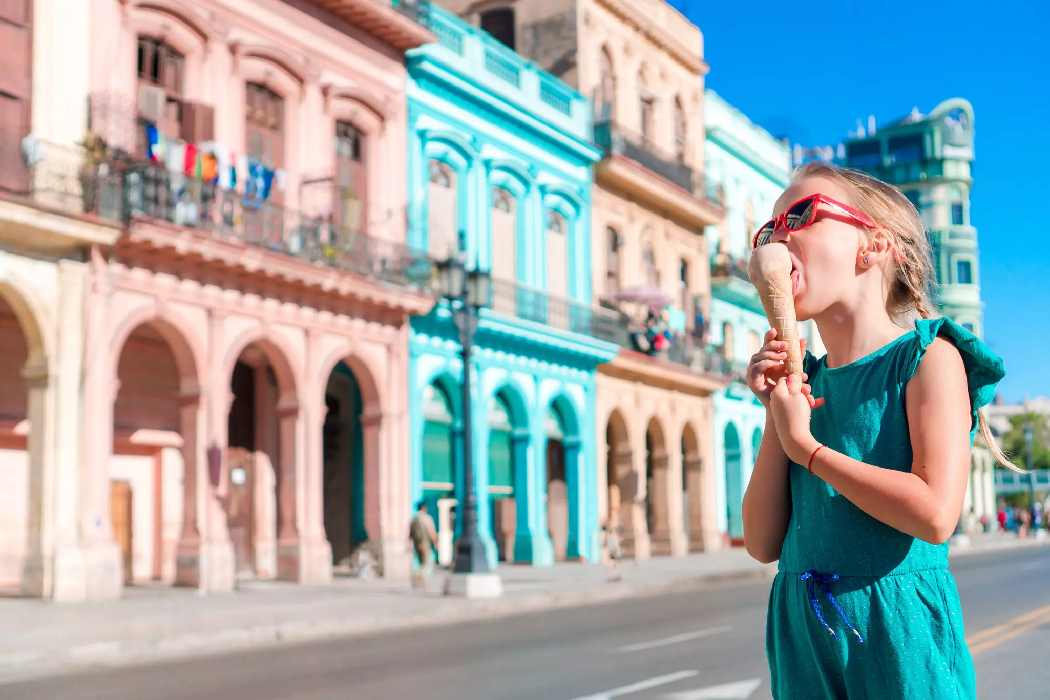 There are challenges to travel in Havana, but Cubans are always keen to help © travnikovstudio / Getty Images