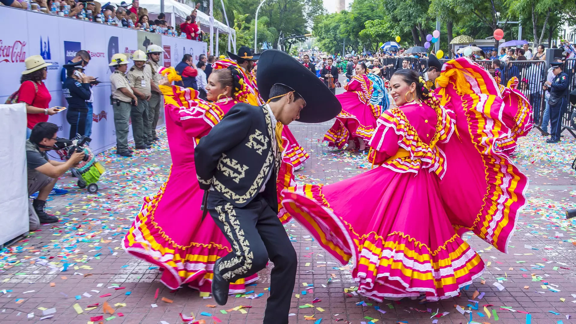 GUADALAJARA , MEXICO - AUG 28 : Participants in a parde during the 23rd International Mariachi & Charros festival in Guadalajara Mexico on August 28 , 2016.   License Type: media  Download Time: 2023-05-19T08:16:45.000Z  