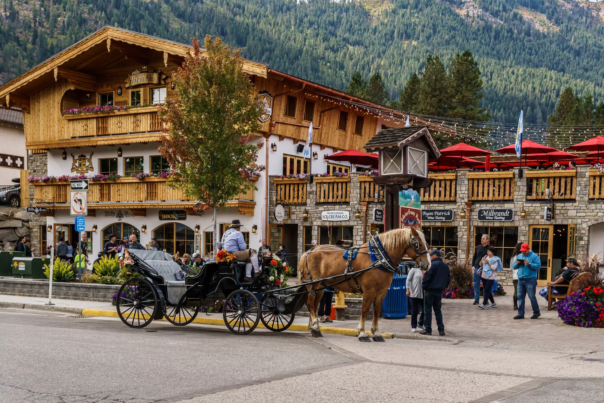 Spend a day in charming Leavenworth, gateway to the Alpine Lakes Wilderness © Oleg Mayorov / Shutterstock