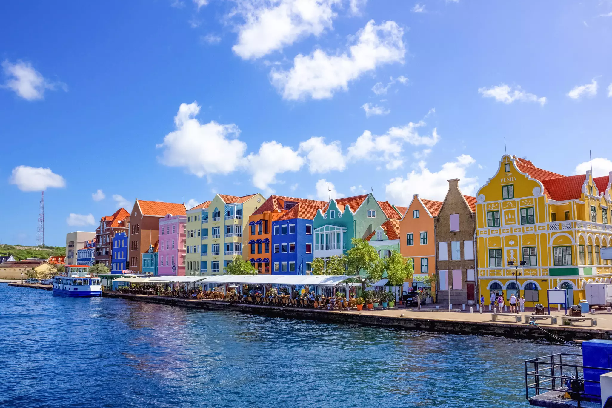 Head to Curaçao's capital, Willemstad, for its stunning waterfront © iStockphoto / Getty Images