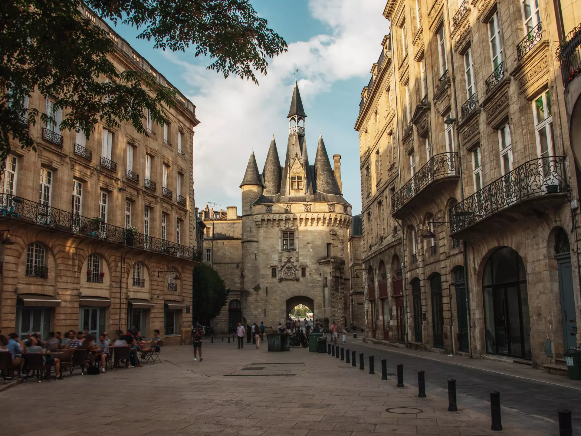 Porte Cailhau, one of the main entrances to Bordeaux's old city. MarioGuti/iStock
