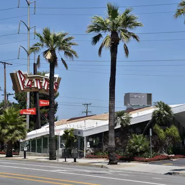 Los Angeles, CA/USA - May 23, 2020: Historic Panns Restaurant and Cafe is one of the remaining examples of the Googie architecture style typical of the 1950s diners, License Type: media, Download Time: 2025-11-11T18:19:31.000Z, User: meg3348277, Editorial: true, purchase_order: 56530 - Guidebooks, job: Global Publishing-WIP, client: Lonely Planet 'Journey - Pacific Coast Highway 1, other: Megan Cassidy