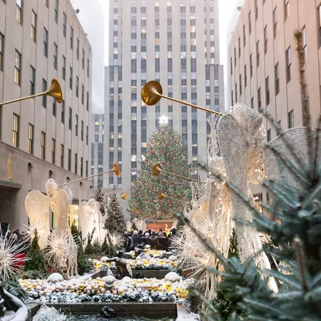Rockefeller Christmas tree in New York City, License Type: media, Download Time: 2025-11-18T21:44:55.000Z, User: adouglaslott59, Editorial: false, purchase_order: 65050 - Digital Destinations and Articles, job: Online editorial, client: Ultimate Christmas weekend in Manhattan, other: Ann Douglas Lott