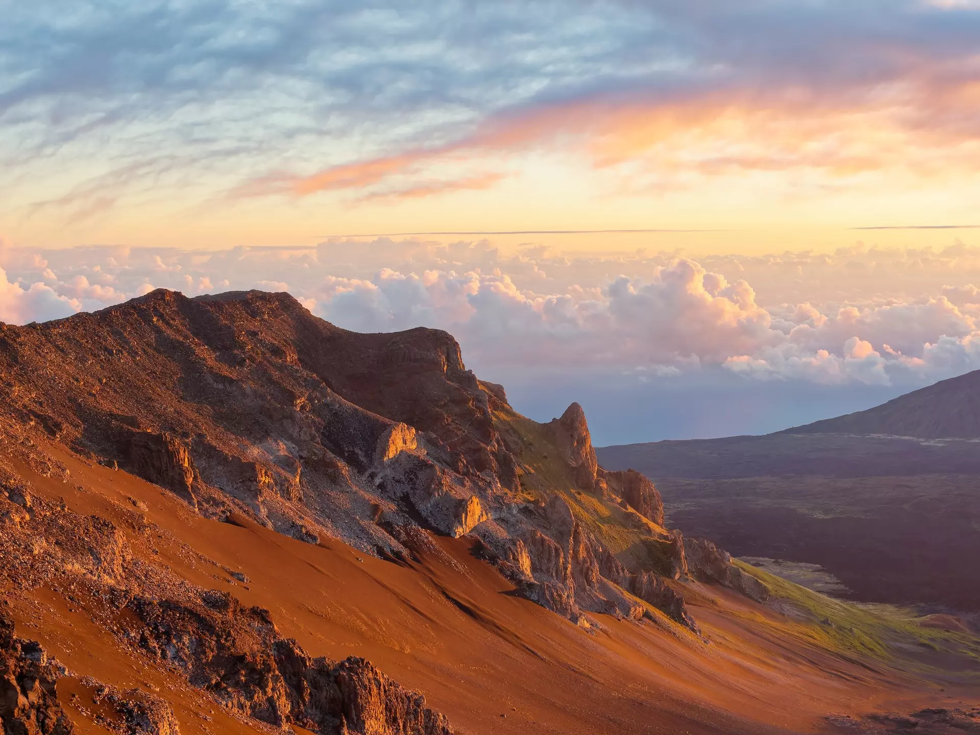 Dawn at Haleakalā National Park. Eleseus/Shutterstock