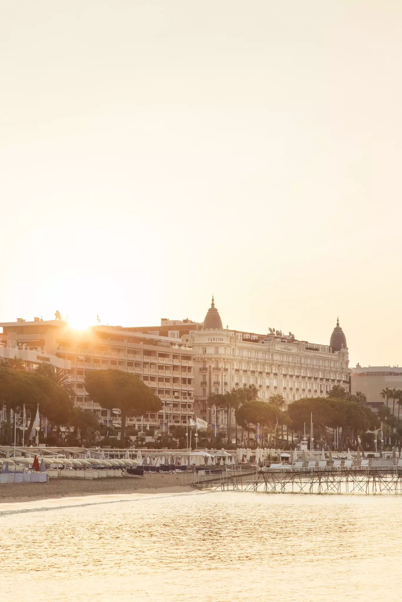 Dawn over Cannes’ Plage de la Croisette. Philip Lee Harvey / Lonely Planet
