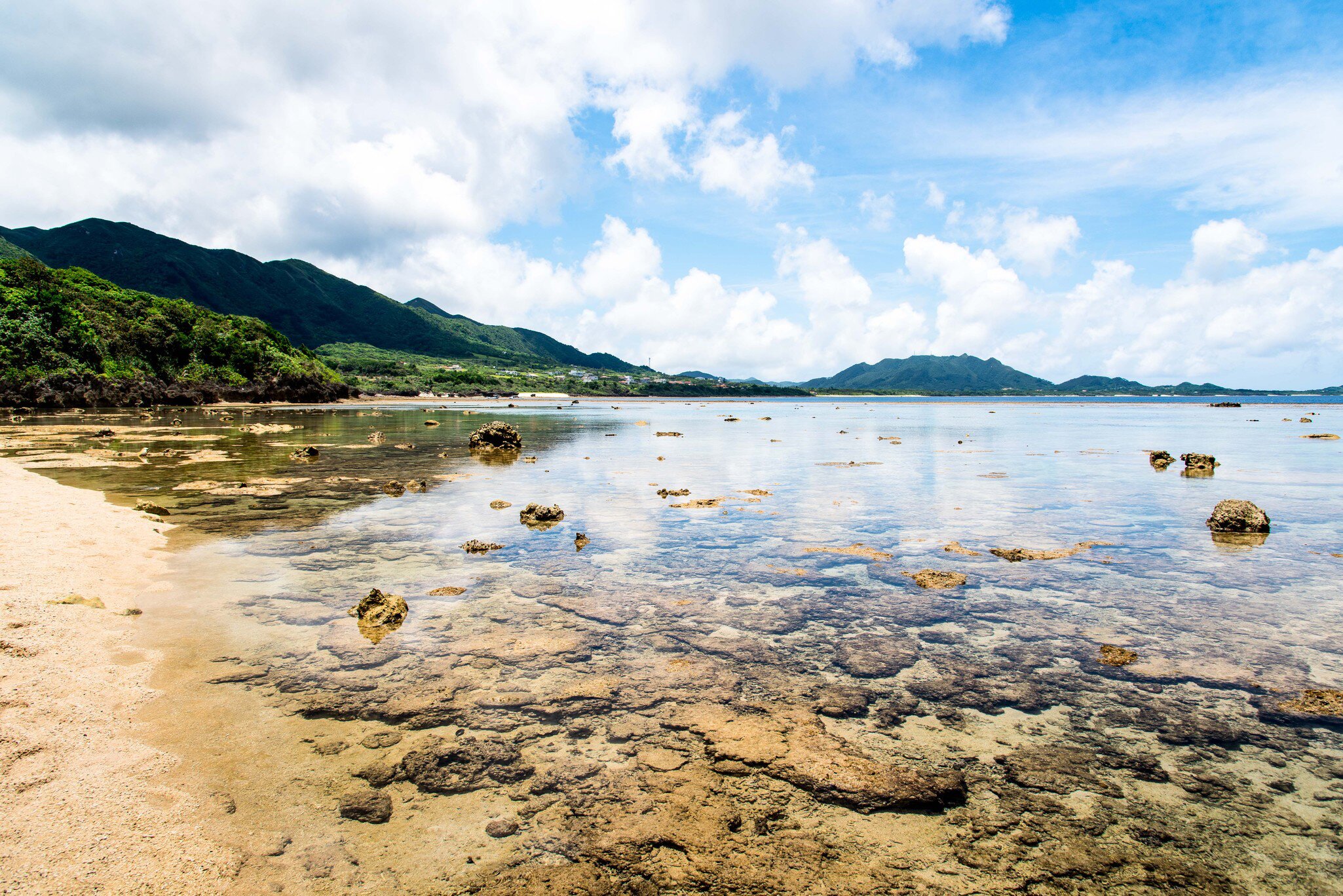A wonderful view of the Yonehara's Beach at the Ishigaki Island in the prefecture of Okinawa in Japan  License Type: media  Download Time: 2023-11-20T14:46:45.000Z  User: gwencotter  Is Editorial: No  purchase_order: