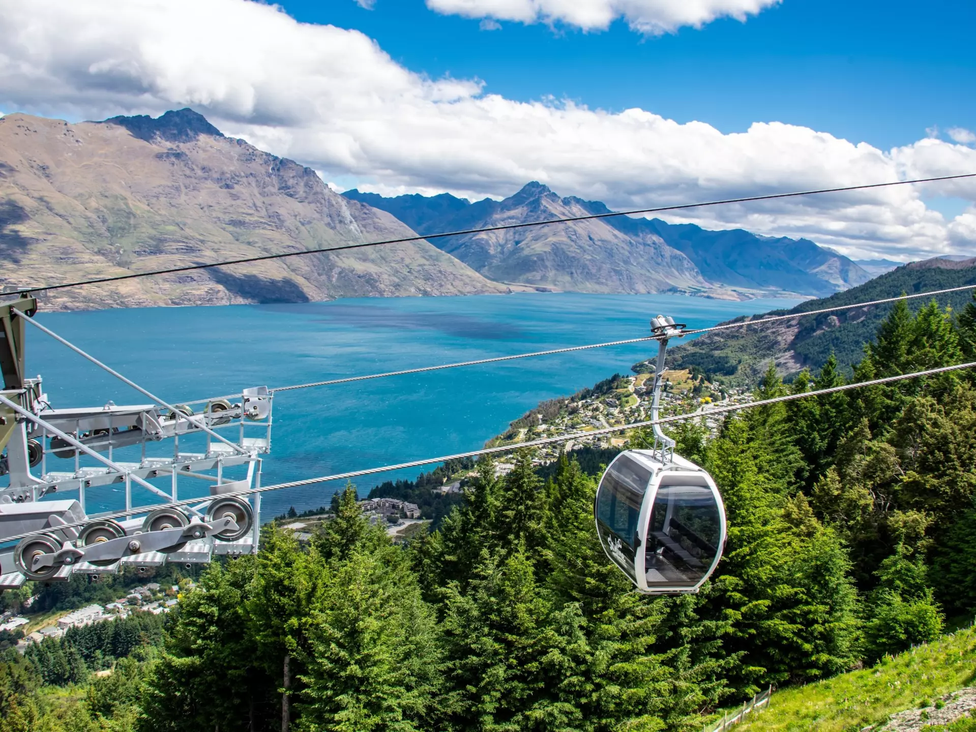 The Skyline Gondola in Queenstown, New Zealand. Danny Ye/Shutterstock