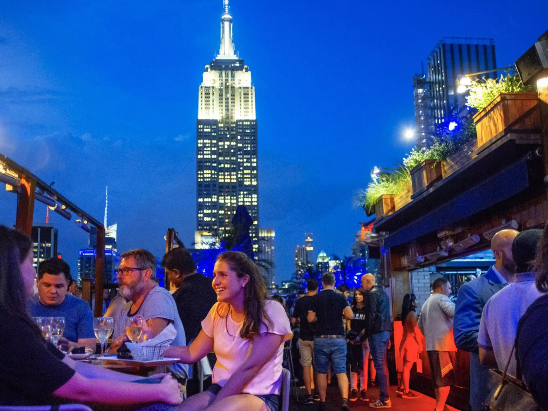 This summer, ascend for happy hour to one of these top rooftop bars all over New York City © WV Pics / Getty Images